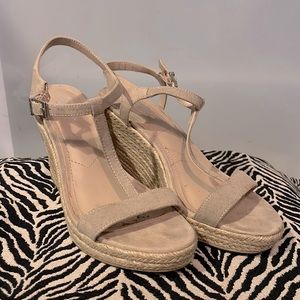 Charles by CHARLES DAVID Lili T-Strap Wedge Espadrilles - Size 6